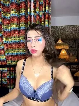 Join bignipples cams. Sweet cute Free Performers.