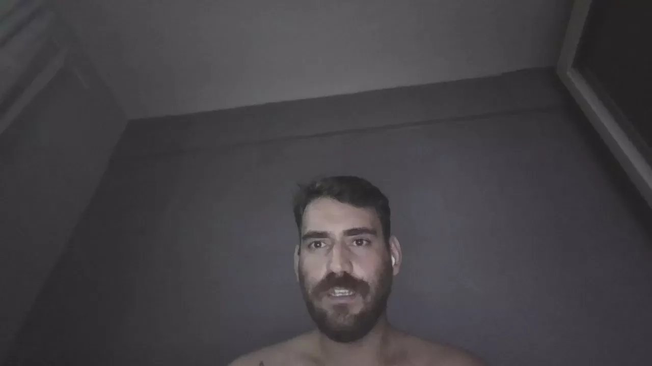 Offline caiorio2 on Cam4