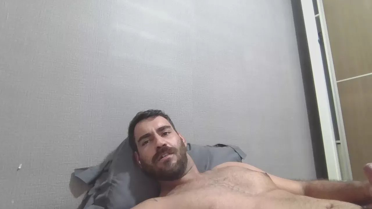 Offline caiorio2 on Cam4