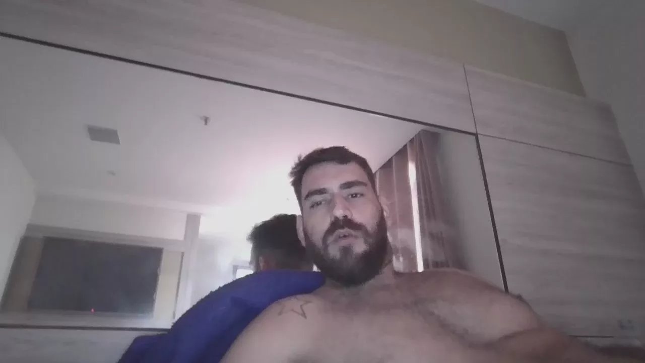 Offline caiorio2 on Cam4