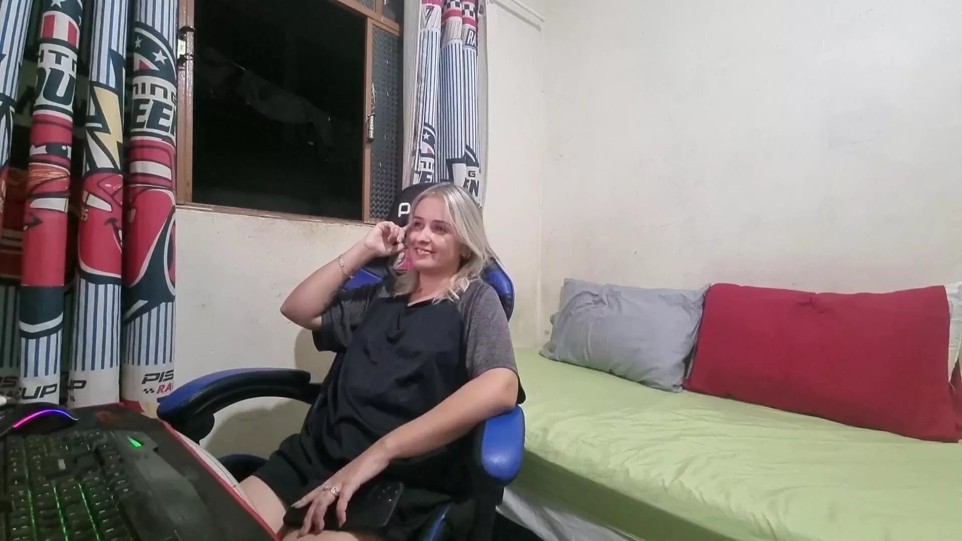 Offline casalrivotril69 on Cam4