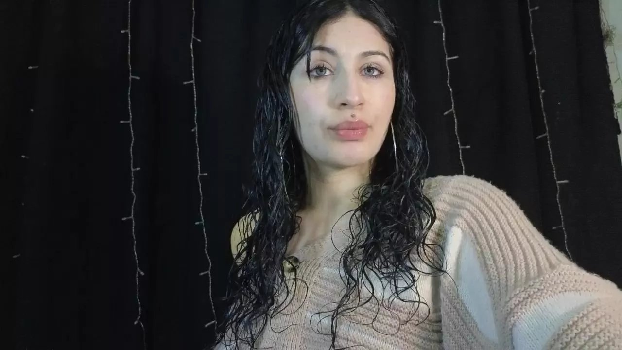 Offline cristalitttax on Cam4