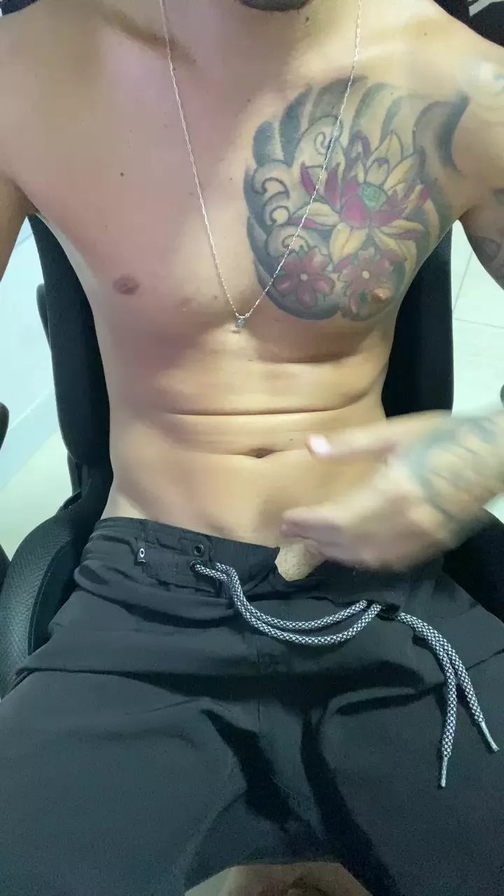 Offline gato_dtado on Cam4