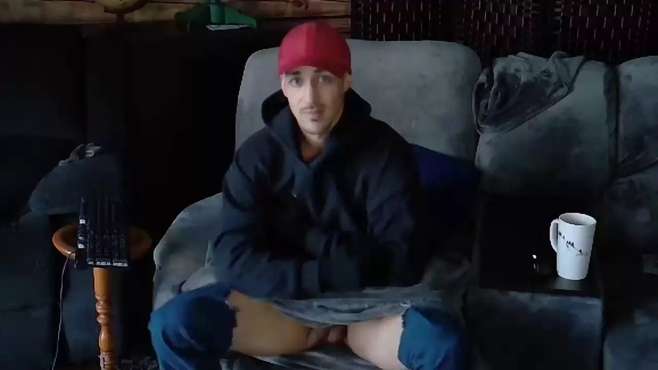 Offline Hotdickyxxx on Cam4