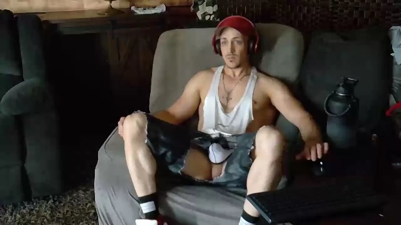 Offline Hotdickyxxx on Cam4