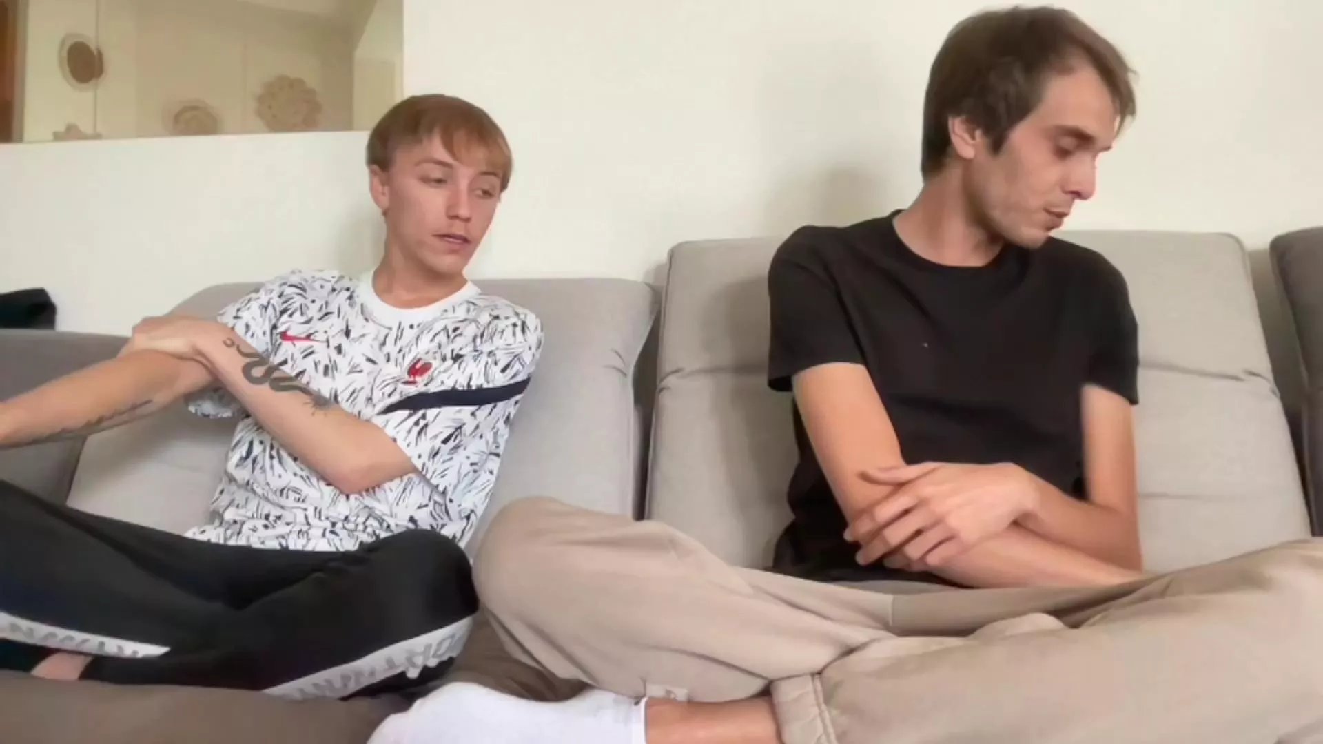 Offline Josh2b on Cam4