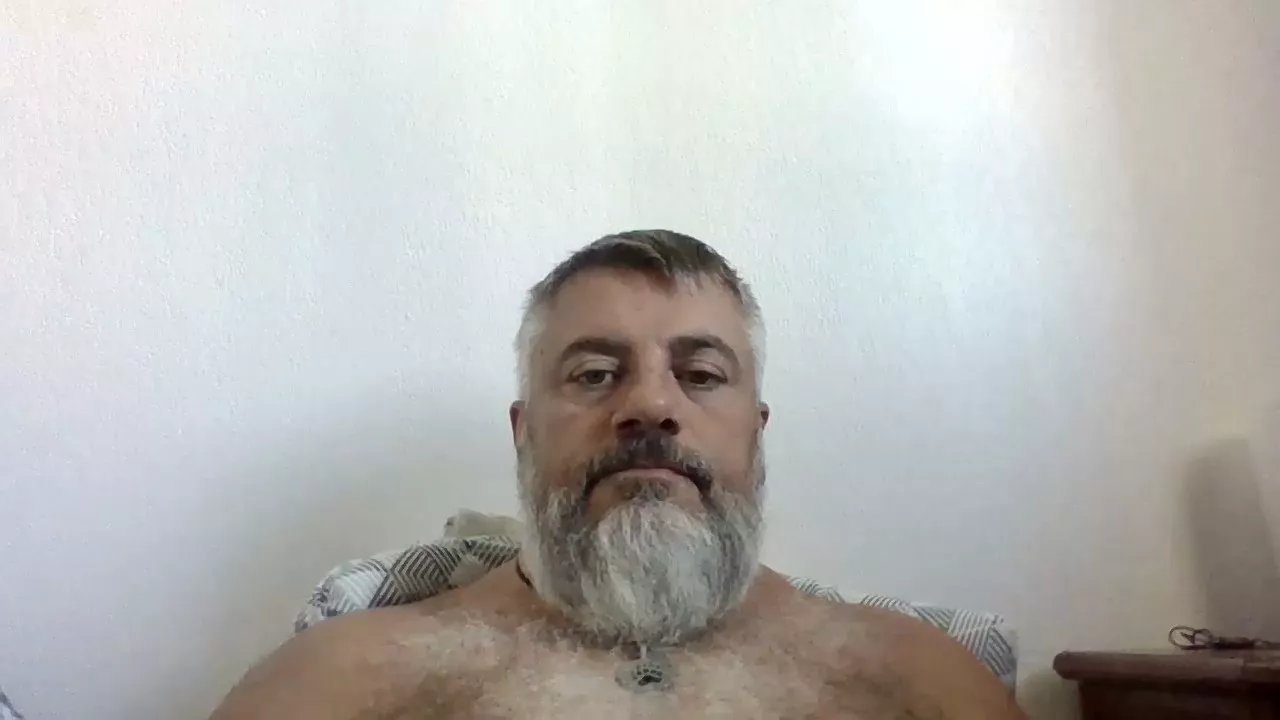 Offline loulou999999 on Cam4