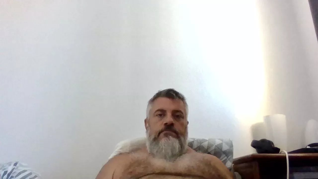 Offline loulou999999 on Cam4