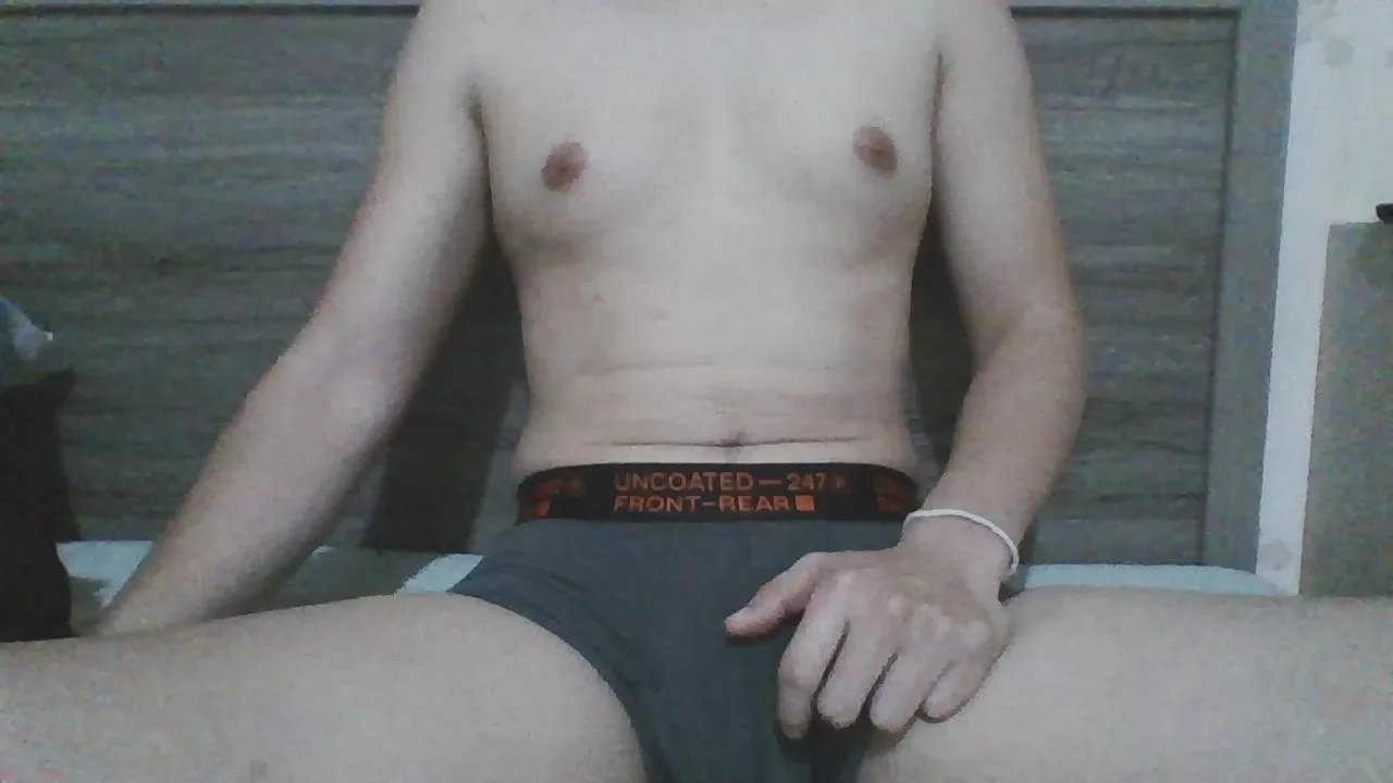 Offline ryan11189 on Cam4