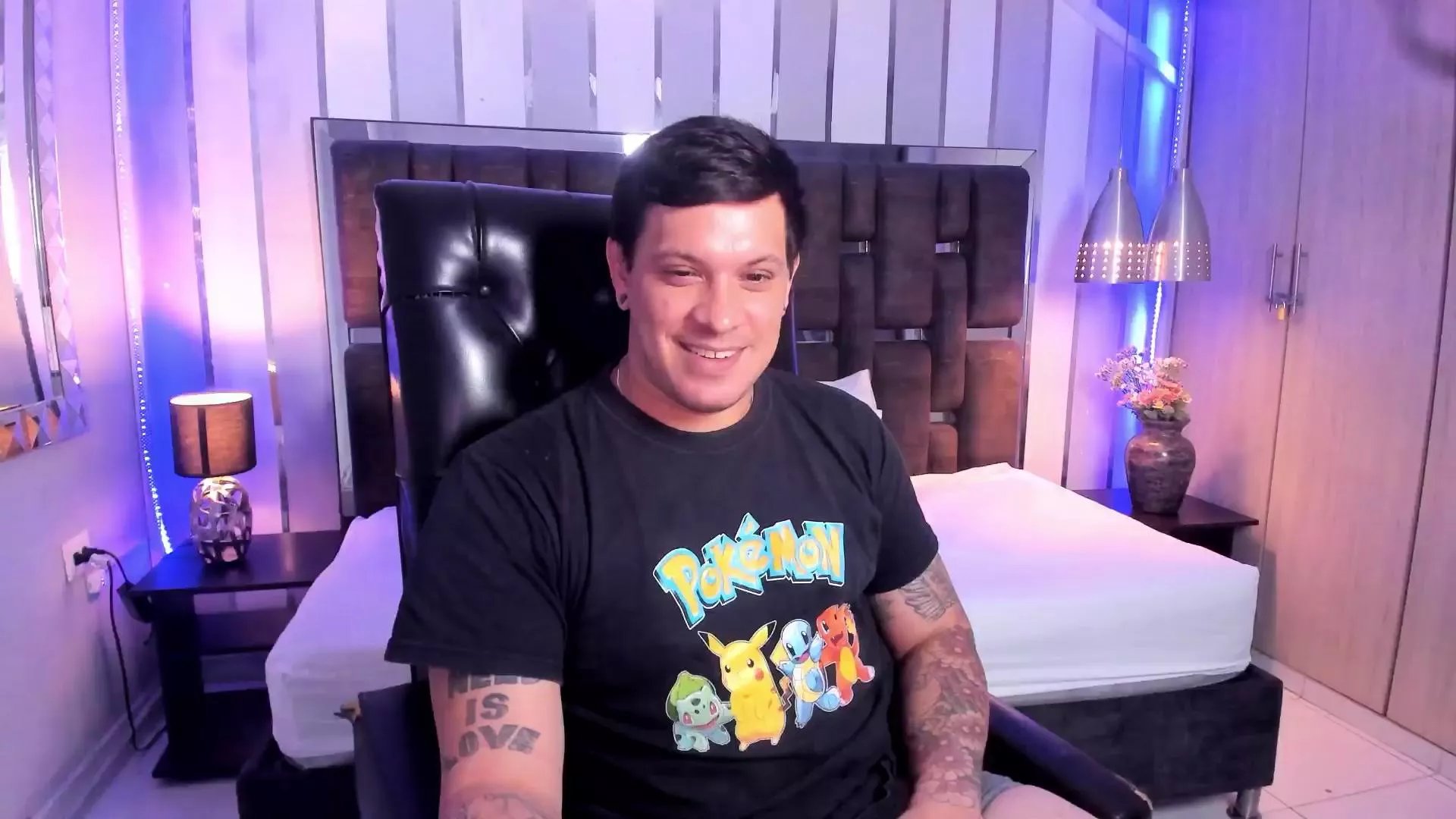 Offline Ryden_ on Cam4