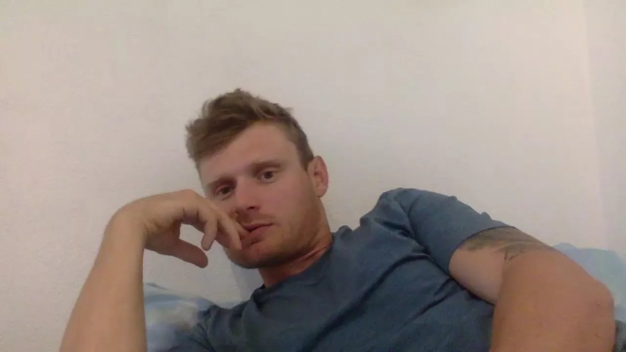 Offline Sexyfreak1994 on Cam4