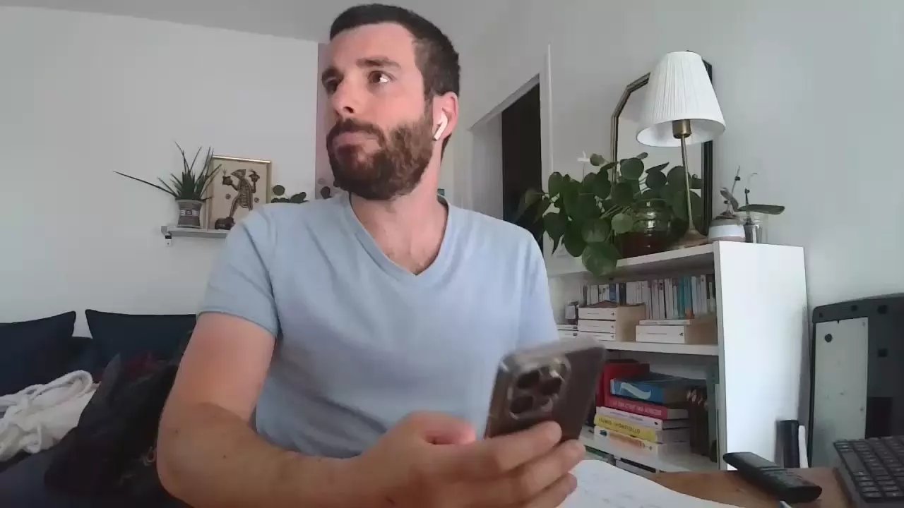 Offline simonxtem on Cam4