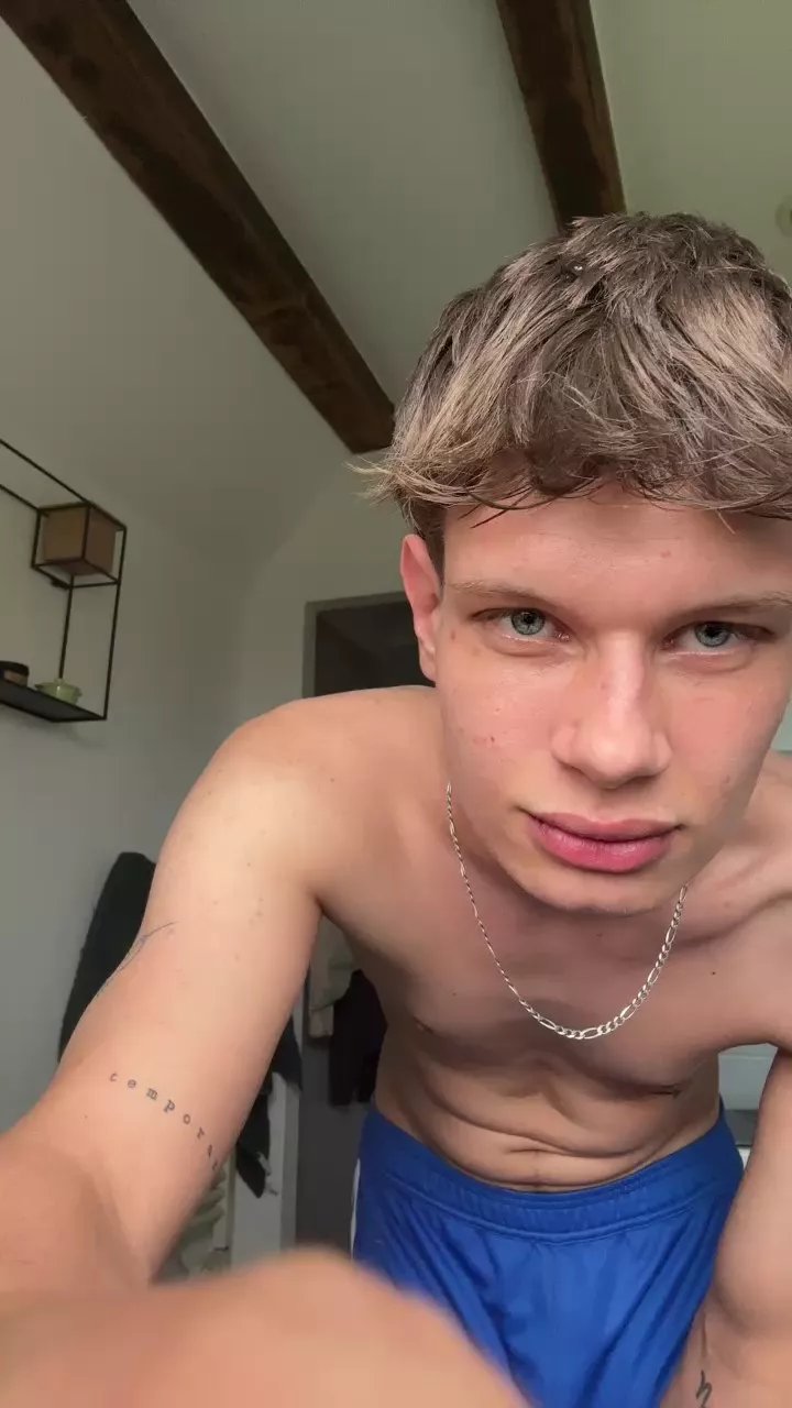 Offline wantedboy3 on Cam4