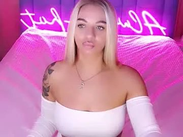 Freechat allwayshottt on Chaturbate