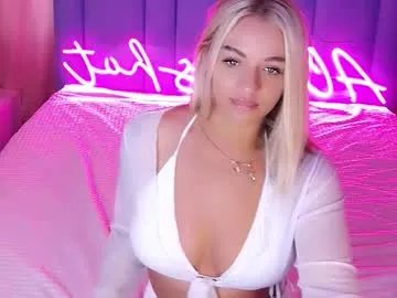 Freechat allwayshottt on Chaturbate