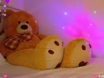 Freechat emma_clive on Chaturbate