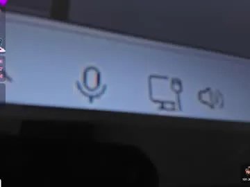 Freechat evelynhoward23 on Chaturbate