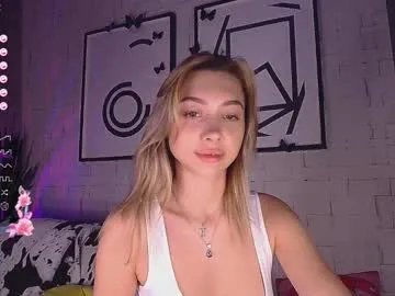 Group mynameisnikki_ on Chaturbate