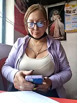 _mia17_ from StripChat is Freechat