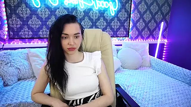 Bella_Trinket from StripChat is Private