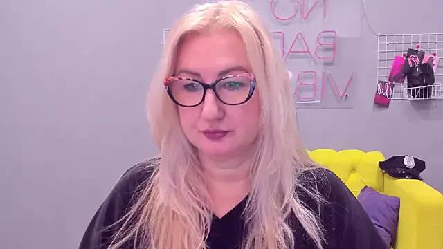 ChristyBrooks from StripChat is Freechat