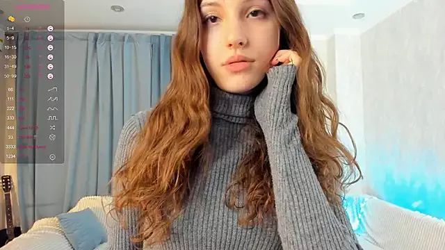 GillianThom from StripChat is Freechat