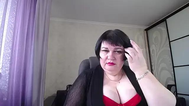 JuicyLady_Di from StripChat is Freechat