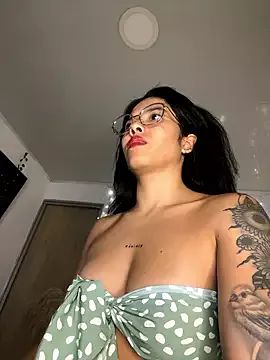 kiss_bell from StripChat is Freechat