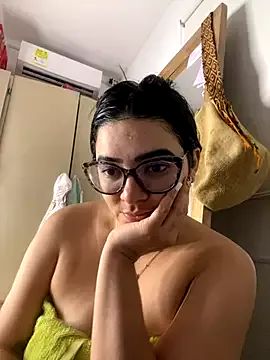 Lia_flowers from StripChat is Freechat