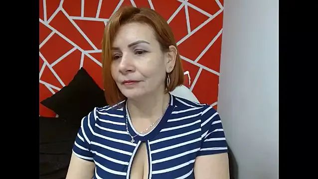 maylin_naughty from StripChat is Freechat
