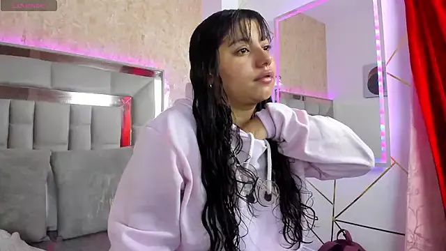 Miaa_Smiith1 from StripChat is Freechat