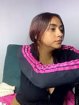 Michell_boobs from StripChat is Freechat
