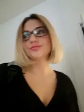 Saint-Mary from StripChat is Freechat