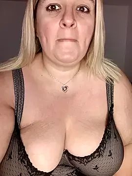 schouronde06 from StripChat is Freechat