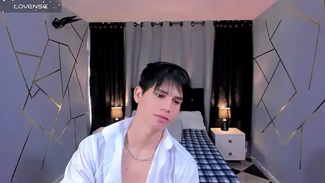 Tayson_Rivers from StripChat is Freechat